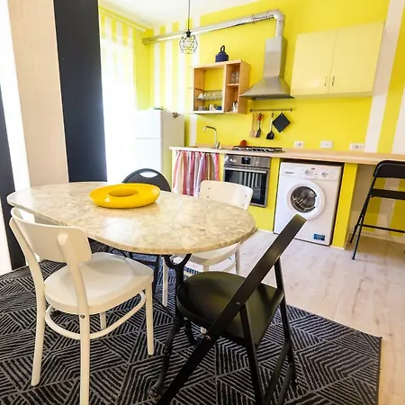 Lillyhome * Rome